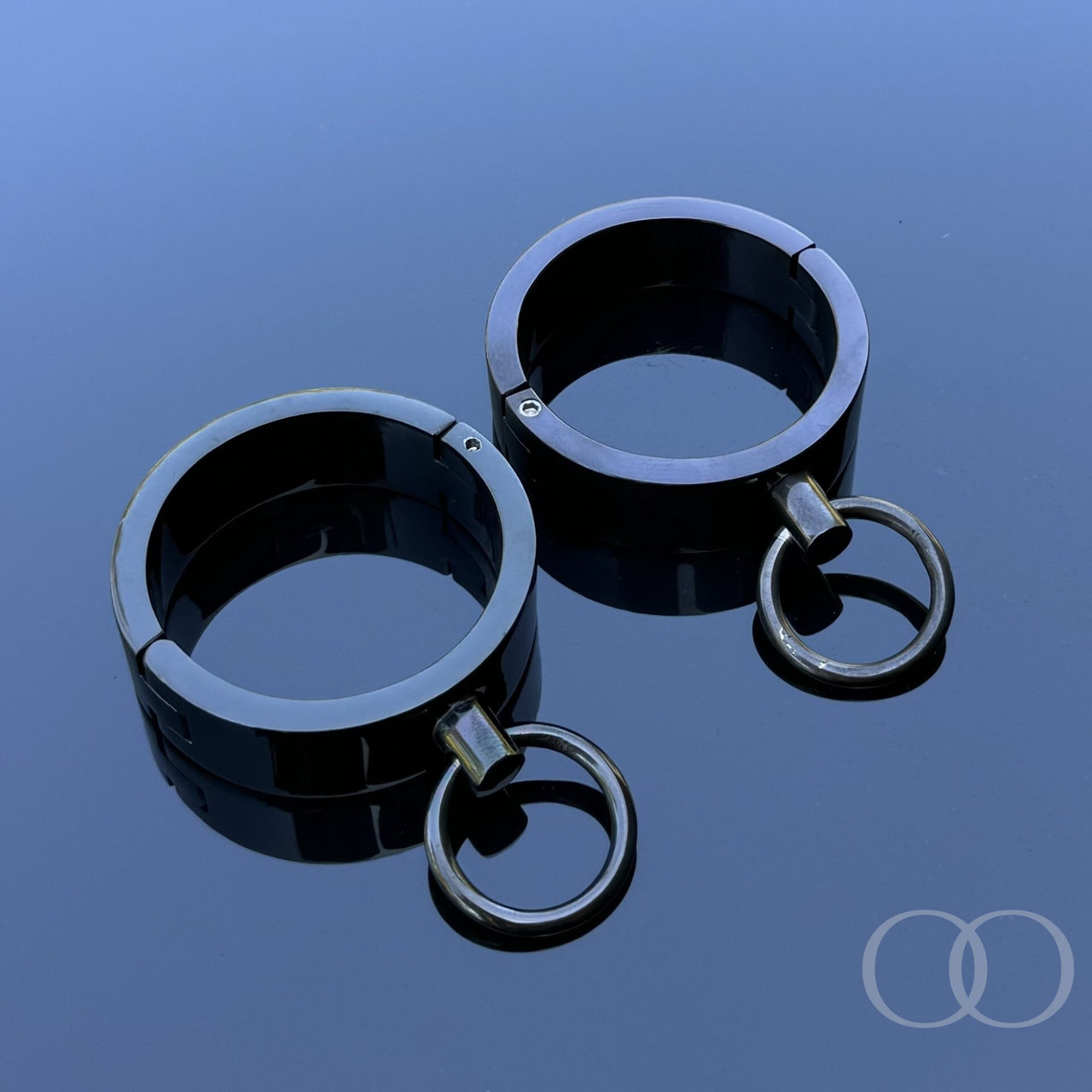 Ultra-Luxury Stainless Steel Wrist Cuffs – Premium BDSM Restraints with Velvet-Smooth Finish and O-Ring for Bondage Play