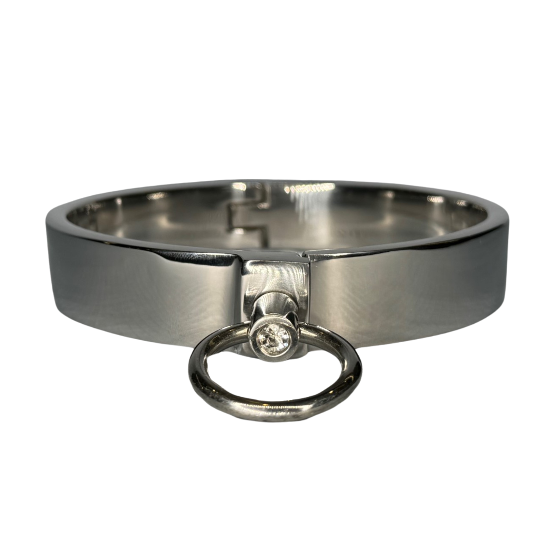 Ultra-Luxury Stainless Steel Collar with Gemstone O-Ring – Premium BDSM Twist-Lock Choker Velvet-Smooth 2 Sizes for Custom Restraint